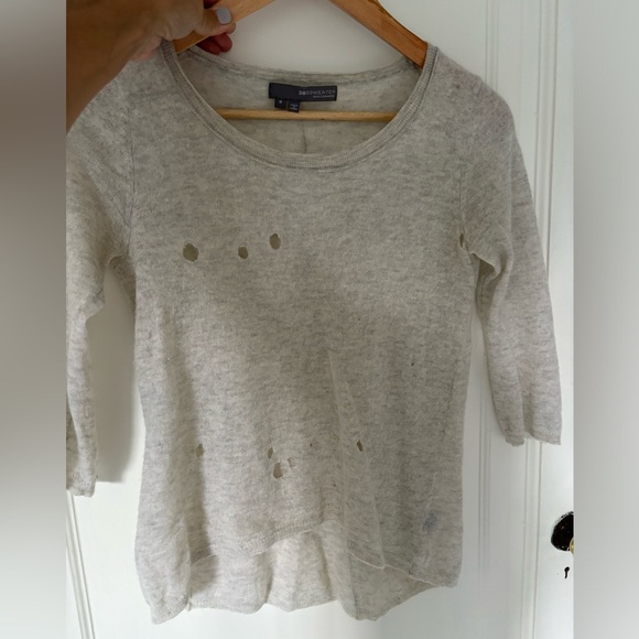 Cashmere sweater with original hole details - Picture 1 of 2